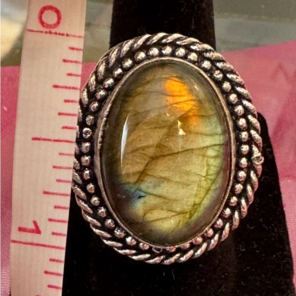 Ring - green Labradorite stone - silver tone - size 7 - new! - Picture 9 of 10